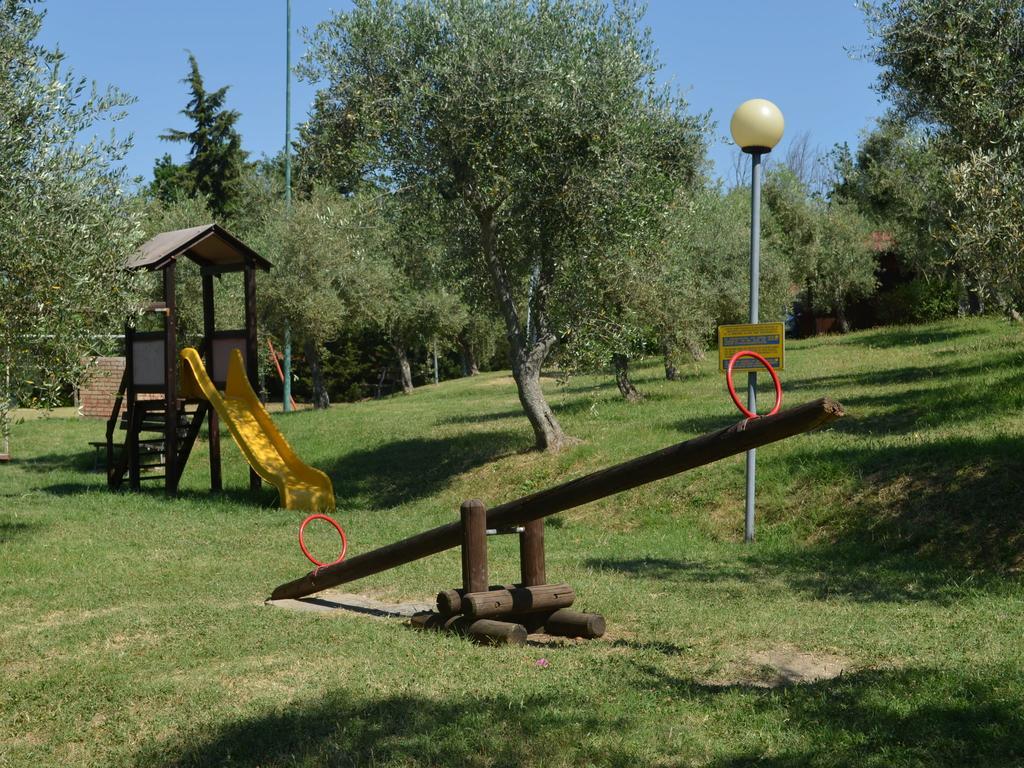 Garden Village San Marino Rum bild